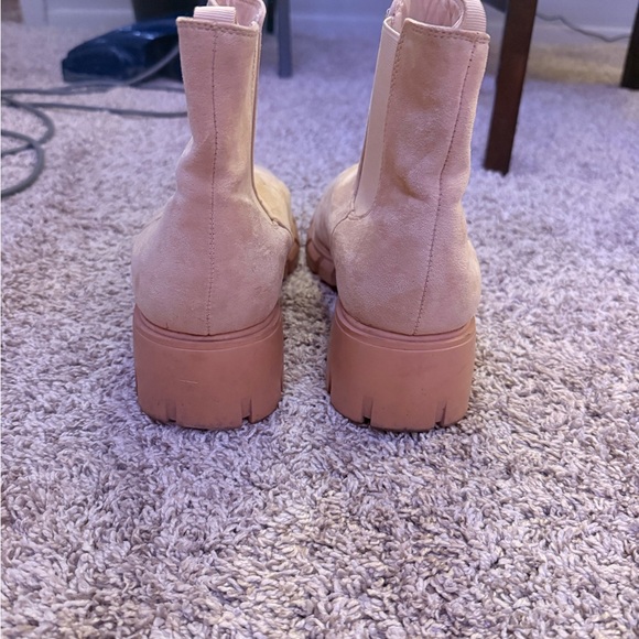 Women's nude Chelsea Boots - Picture 3 of 3